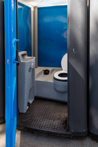 Best Portable restroom trailer rental  in Crockett, TX